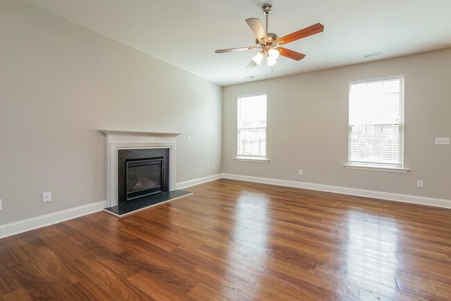 Photo - 262 Outwater Ridge Dr