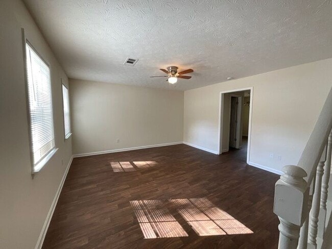 Photo - 2655 Parkside Way SW