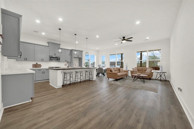 Photo - 4916 Lavender St