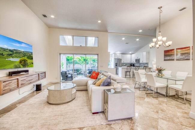 Photo - 158 Eagleton Ct