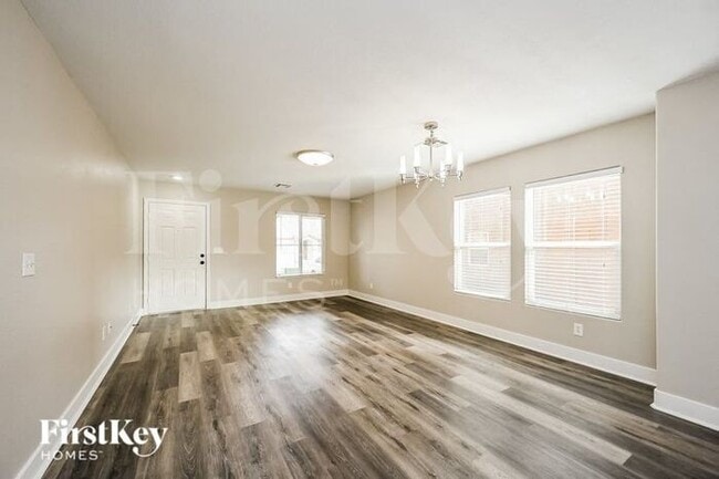 Photo - 809 Chapleton Ct