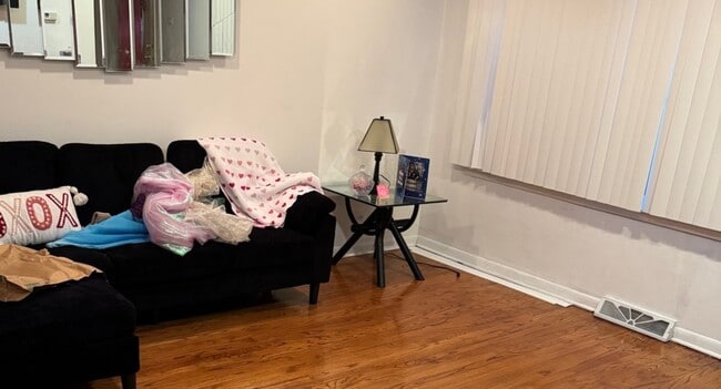 Photo - 14423 Sanderson Ave