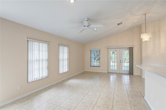 Photo - 11187 Airport Dr