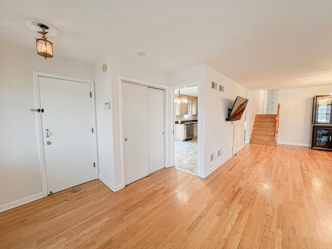 Photo - 4716 Thatcher Ave