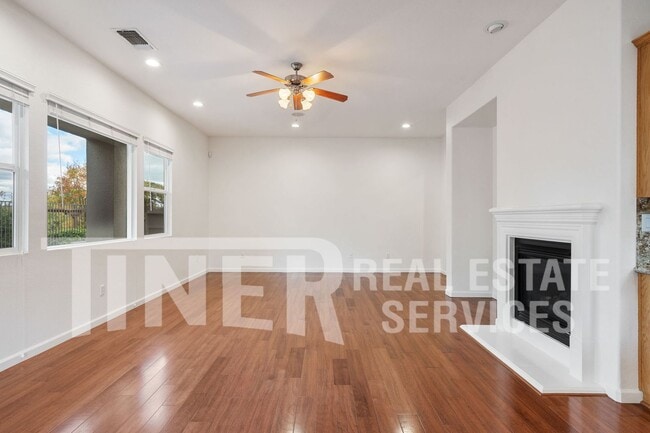 Photo - 6025 CreekBerry Wy