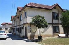 SPACIOUS 1 BED/1 BATH W/ LARGE LIVING ROOM/ NO KITCHEN - 2726 Strathmore Ave Apartments Unit BS