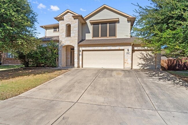 Building Photo - 706 Harwood Dr