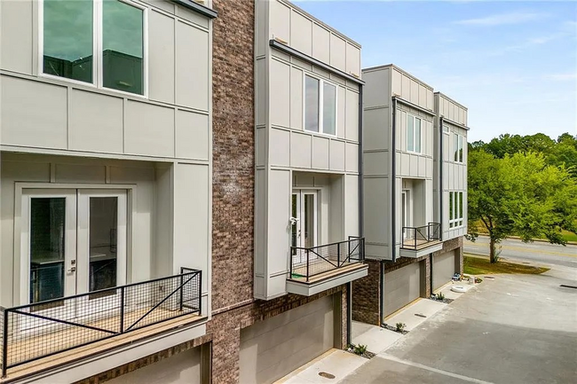 Building Photo - 241 Maynard Ter SE Unit 16 Rental