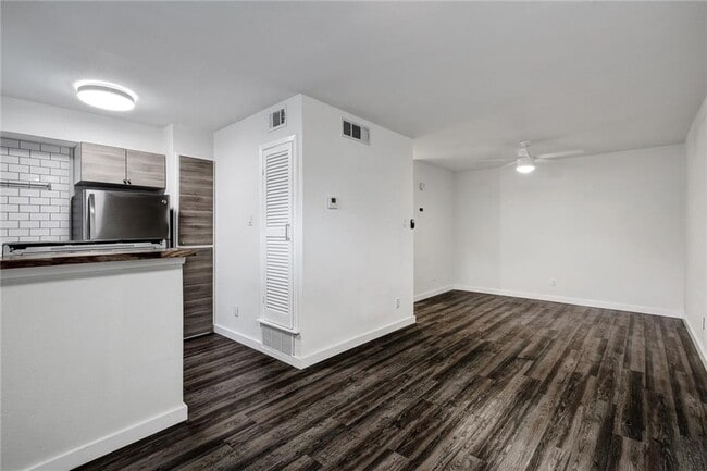 Photo - 4111 Avenue A Unit 108