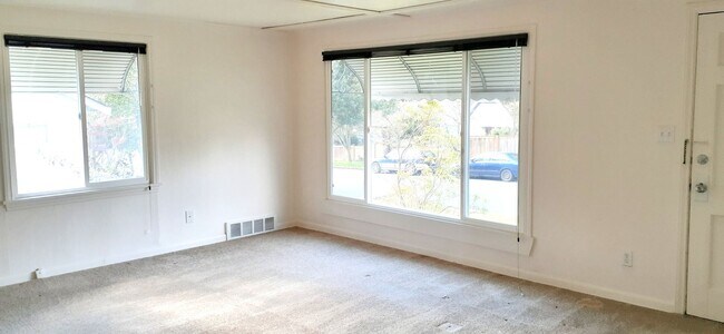 Photo - 3Bd/1Ba Seattle House