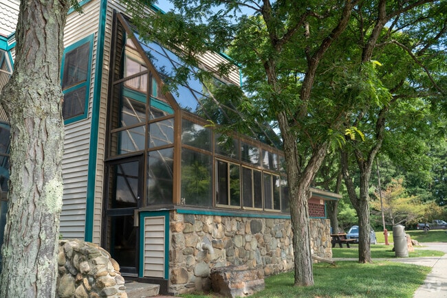 Building Photo - 10 Kellogg Rd Unit 247 Rental