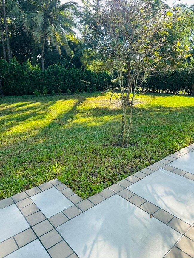 Photo - 17647 81st Ln N Unidad B