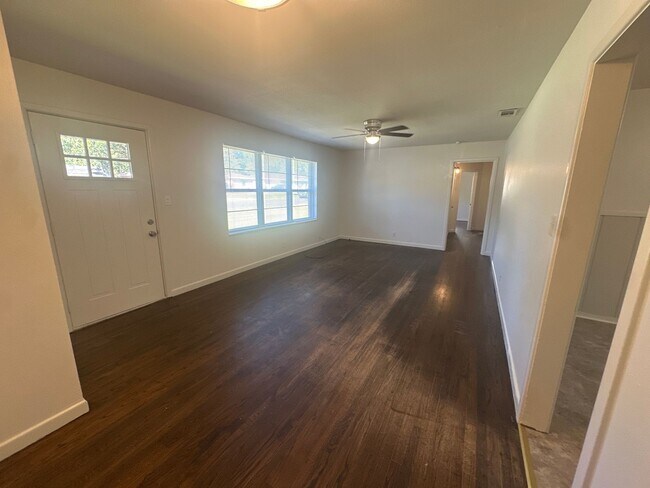 Photo - 3 Bedroom Home with Large Backyard near An...