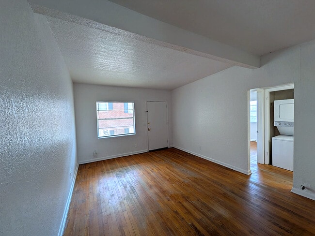 Photo - 2648 Dellwood Ave Unit 3