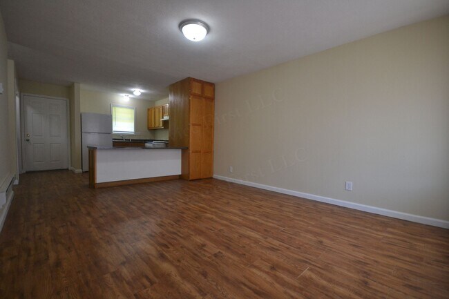 Photo - Bolivar MO 2 Bed 1 Bath Apartment Unit 217