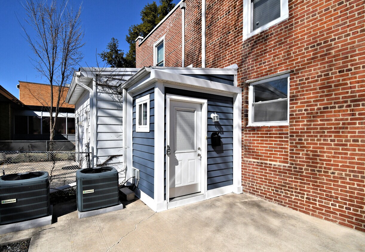 Photo - 674 High St (Burlington, NJ)