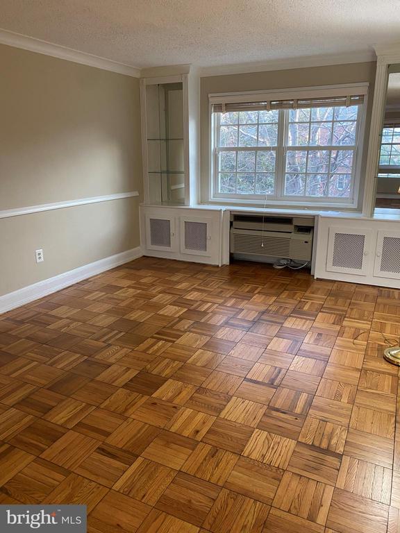 Photo - 1630 W Abingdon Dr Unit 301