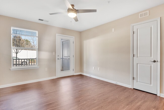 Photo - Rivergate Greene