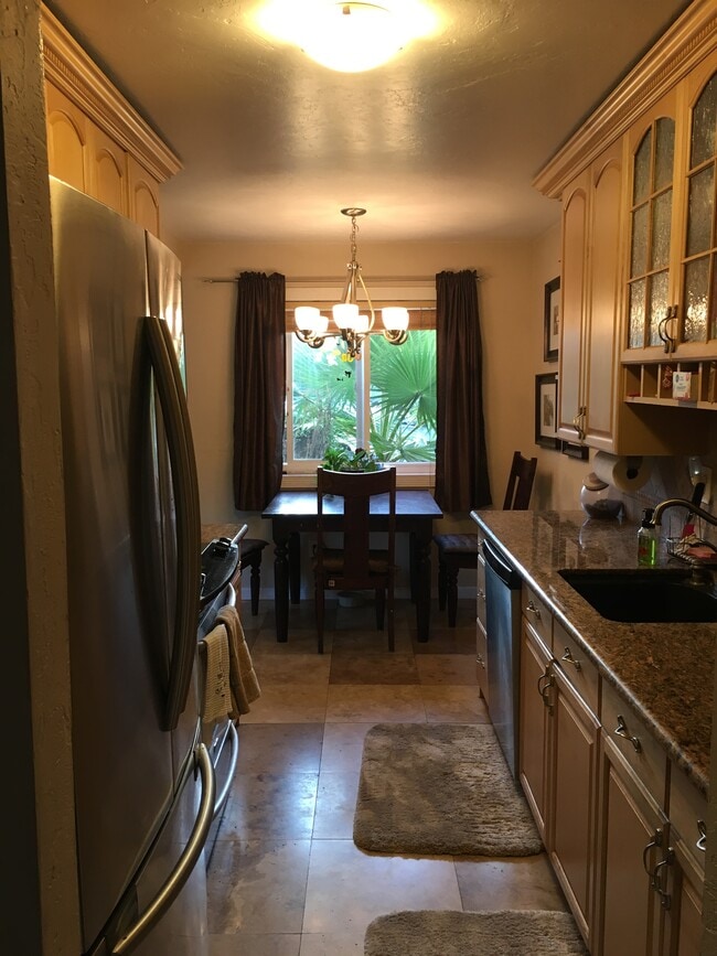 Building Photo - 9175 Campina Dr Unit #12