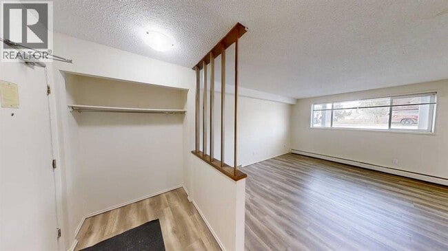 Photo - 9807-9108 108 Ave