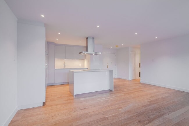 Photo - 4555 Av. Bonavista Unit 312