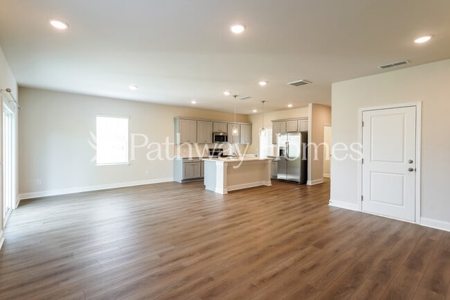 Photo - 215 Limestone Wy