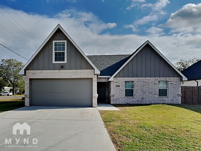 Building Photo - 5401 Ashworth Ct