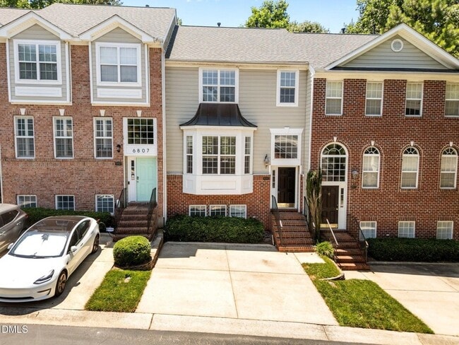 6809 Middleboro Dr