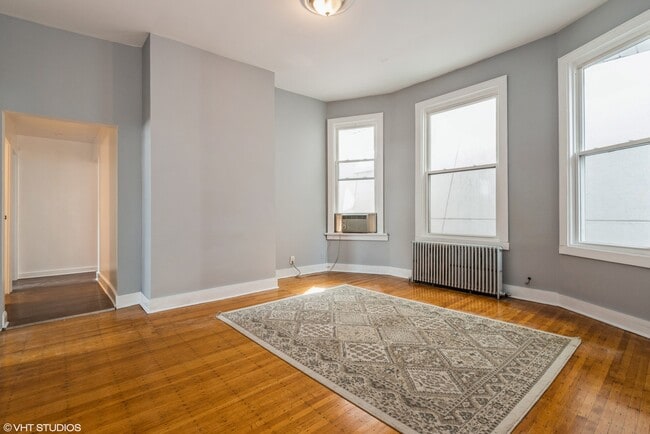 Photo - 1633 Oak Ave Unit 2