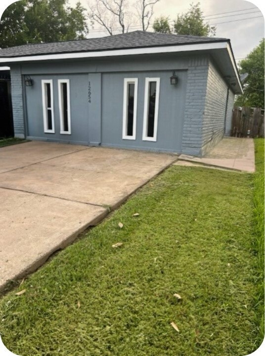 Building Photo - 12654 Monarch Rd Rental