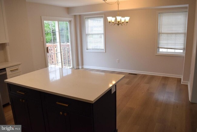 Photo - 3011 Roberts Rd