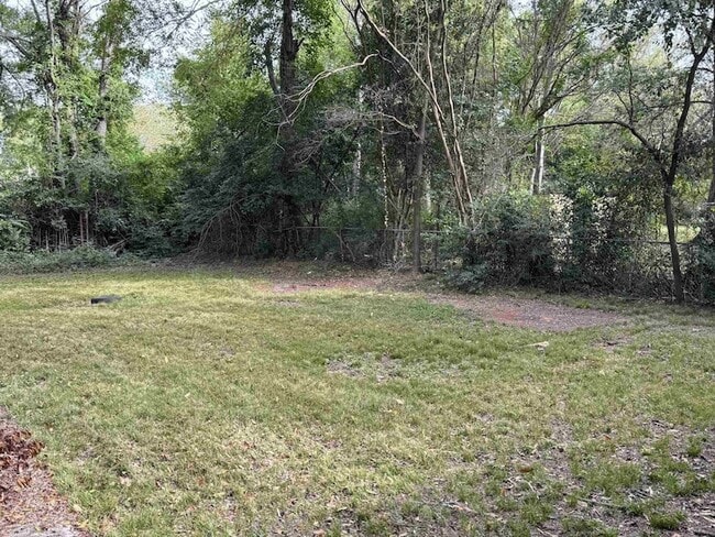 Photo - 310 Birdie Pl