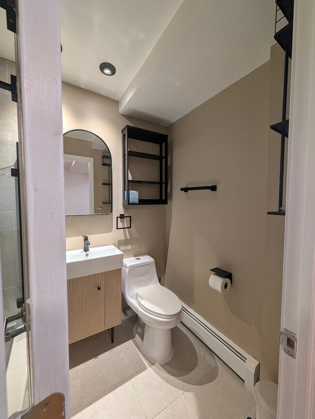 Photo - 6361 N Paulina St Unit Apt 1B