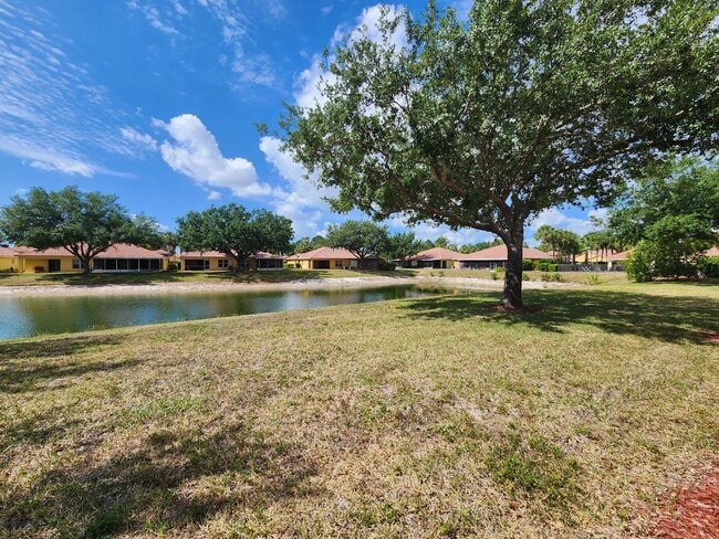 Photo - 2/2 Lehigh in Vistana Villas $500.00 Off First Month