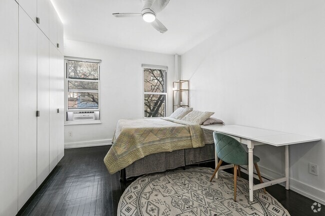 Building Photo - 234 W 16th St Rental