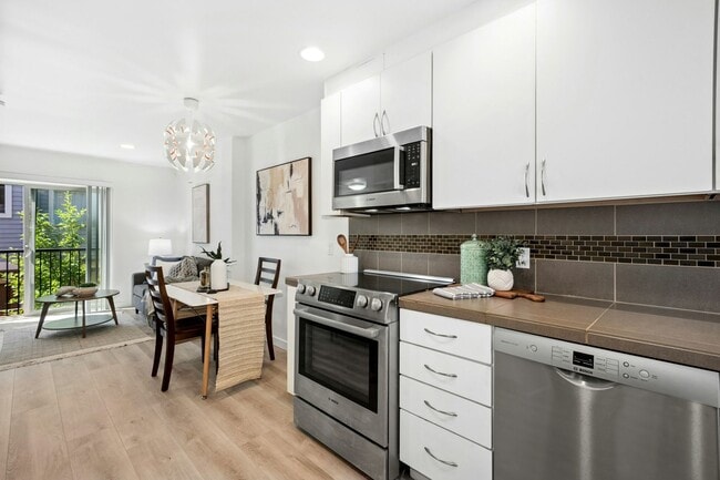 Photo - Columbia City Townhome