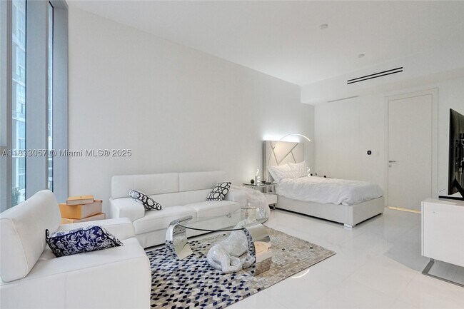 Photo - 300 Biscayne Blvd Unit 505C