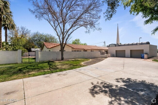 Building Photo - 6319 N Central Ave Rental