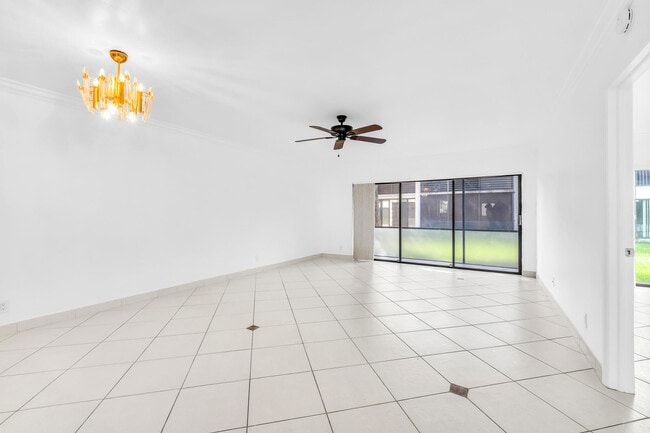 Photo - 153 W Laurel Dr Unidad 1003