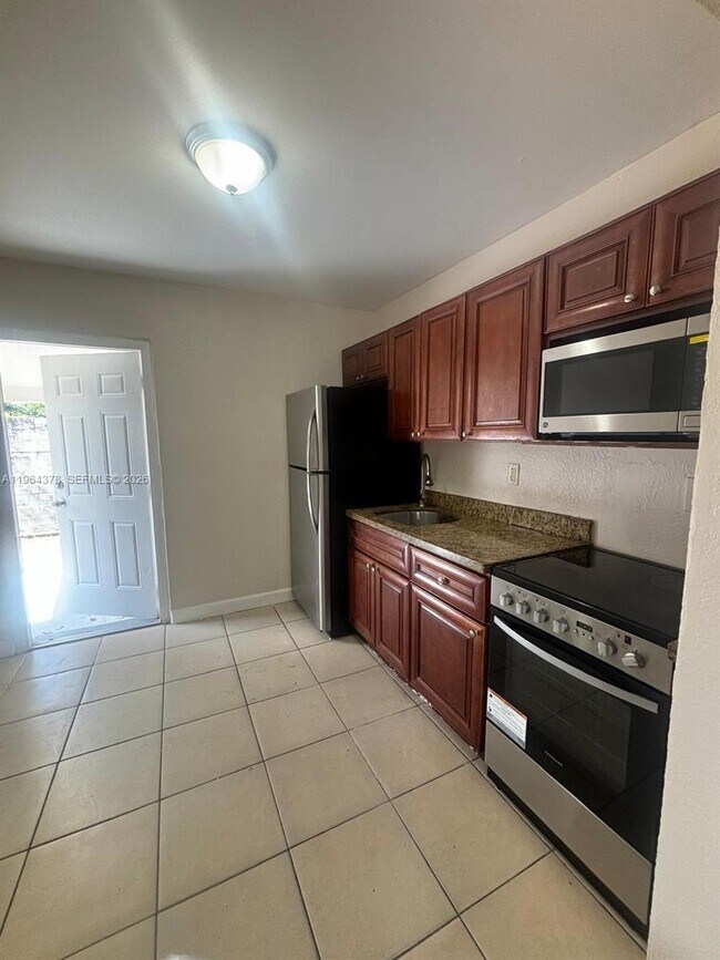 Photo - 534 NW 23rd Ave Unit 3