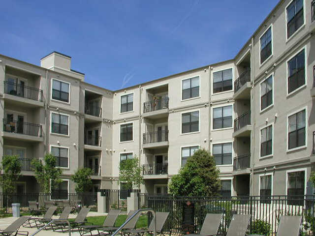 Building - The Metro Apartments