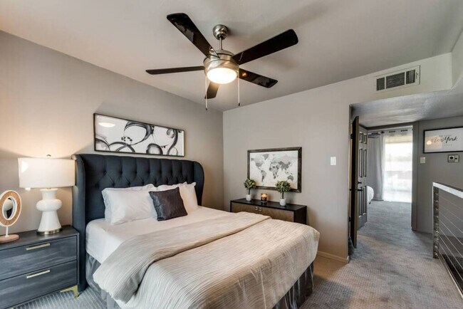 Photo - 6011 Gaston Ave Unit SI ID1571807P