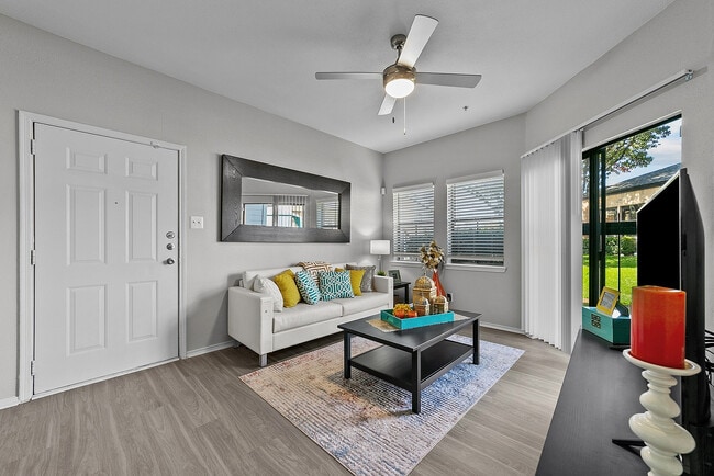 Spring Parc Apartment Homes Living Room