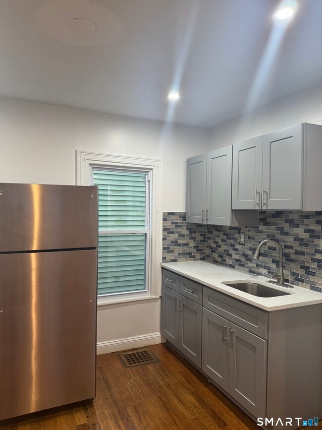 Photo - 1248 Pembroke St