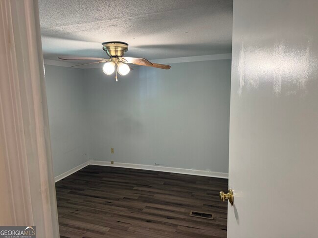 Photo - 106 Kathy Ln