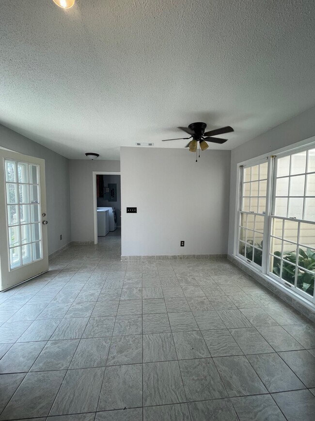 Photo - 18 Ramble Rd