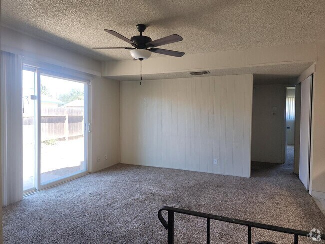 Building Photo - 230 Bel Air Dr Rental
