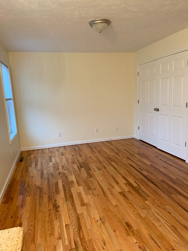 Photo - 204 Betsinger Rd