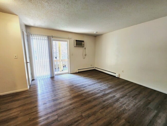 Photo - 736 Michael St Unit 3