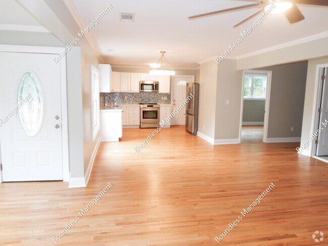Building Photo - 1457 St Francis Ave Rental